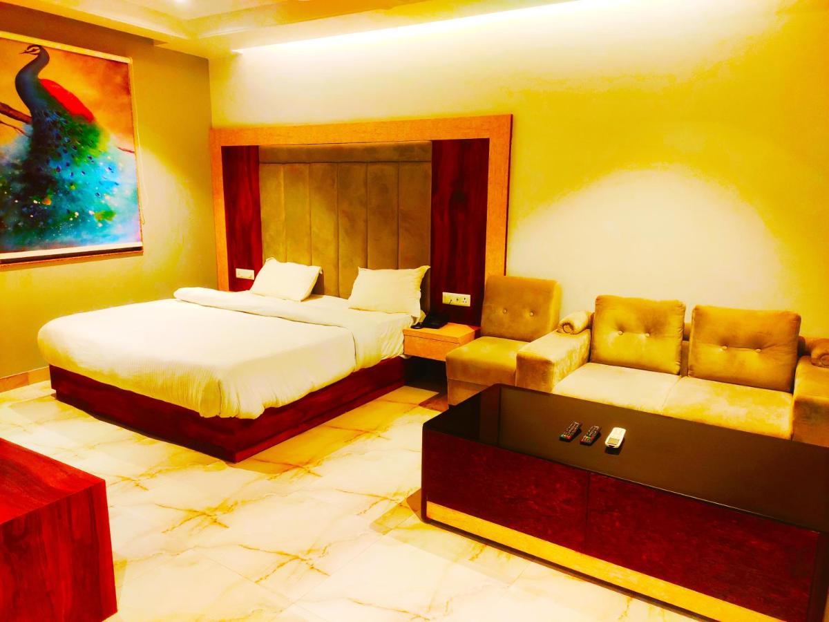 Hotel The Nilsa New Delhi Exterior foto